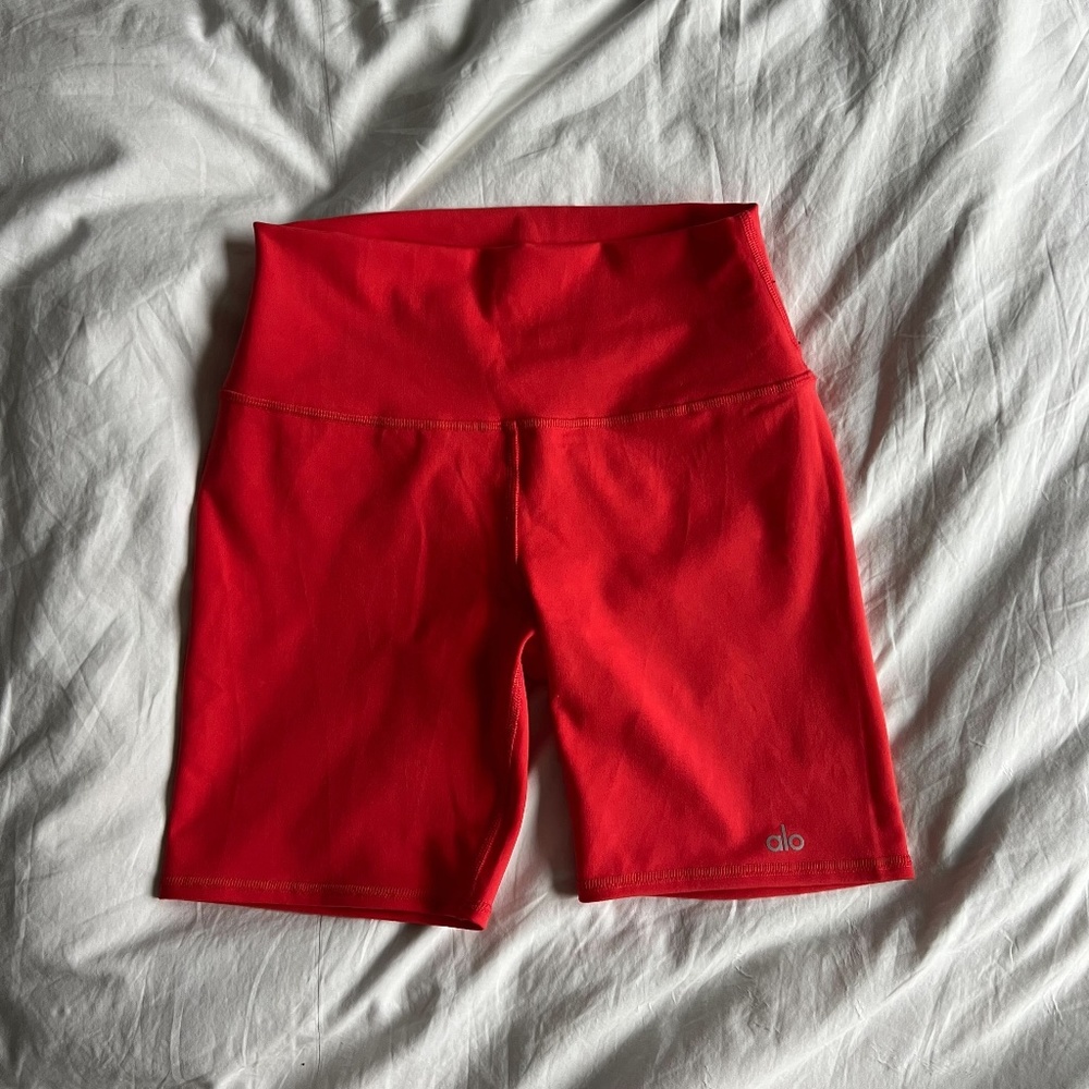 ALO Biker Shorts in Cherry Red Size Small